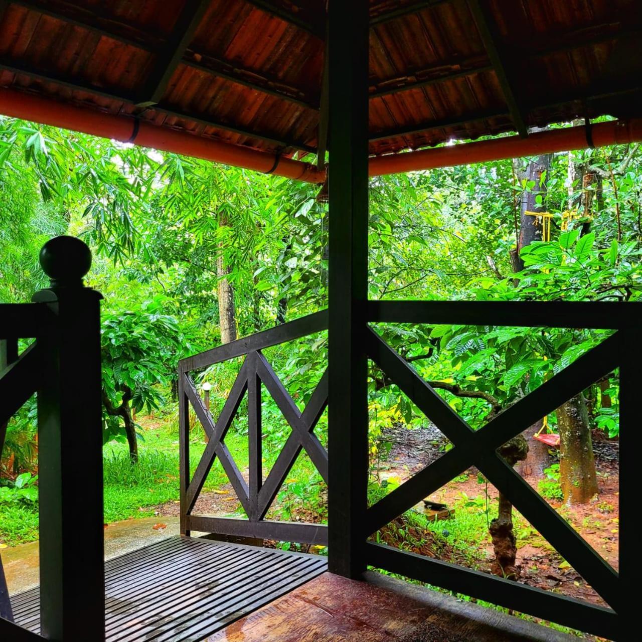 סולטאן באטרי Greens Tree House & Wood House מראה חיצוני תמונה