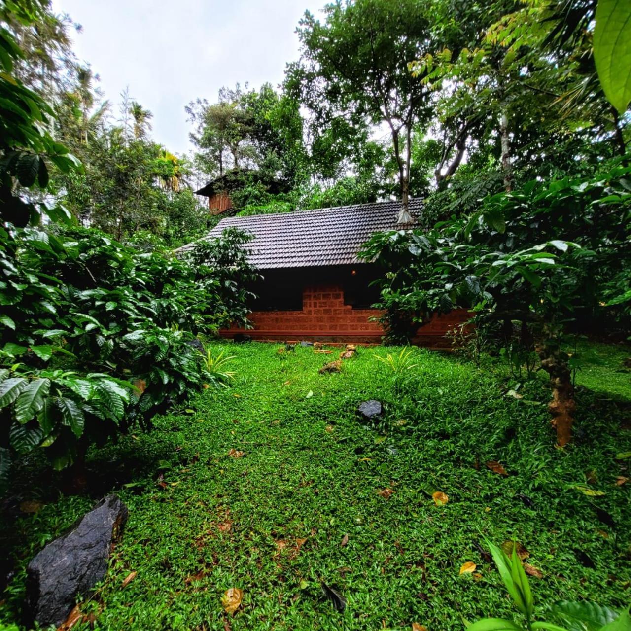 סולטאן באטרי Greens Tree House & Wood House מראה חיצוני תמונה